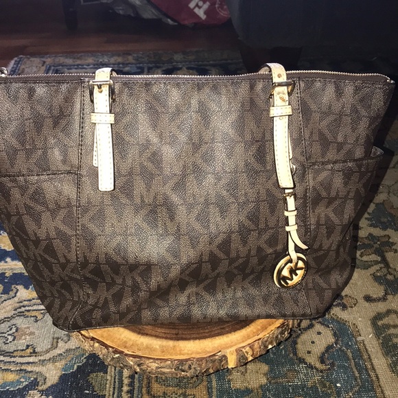 Michael Kors Handbags - Final price Michael Kors Authentic Pre owned bag
